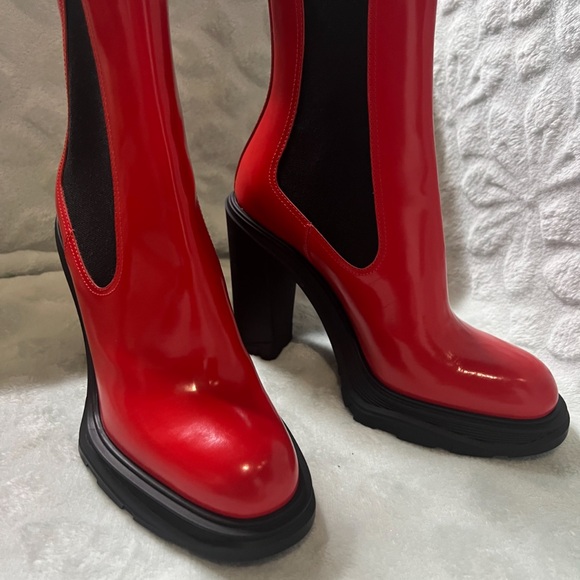TRADE ALEXANDER MCQUEEN CHELSEA BOOTS -RED LEATHER -SIZE 37.5 / 7.5 US , NEW - Picture 11 of 11